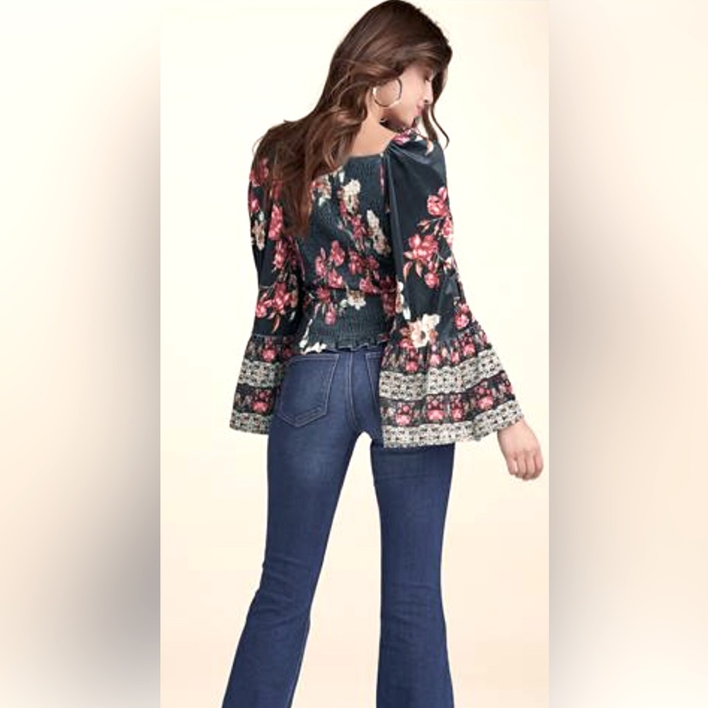 VENUS Boho Top, Bell-Sleeves, Black With Floral/Cream Border, Size: Small NWOT - Picture 3 of 5